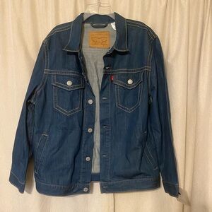 NWT Levi’s denim jacket